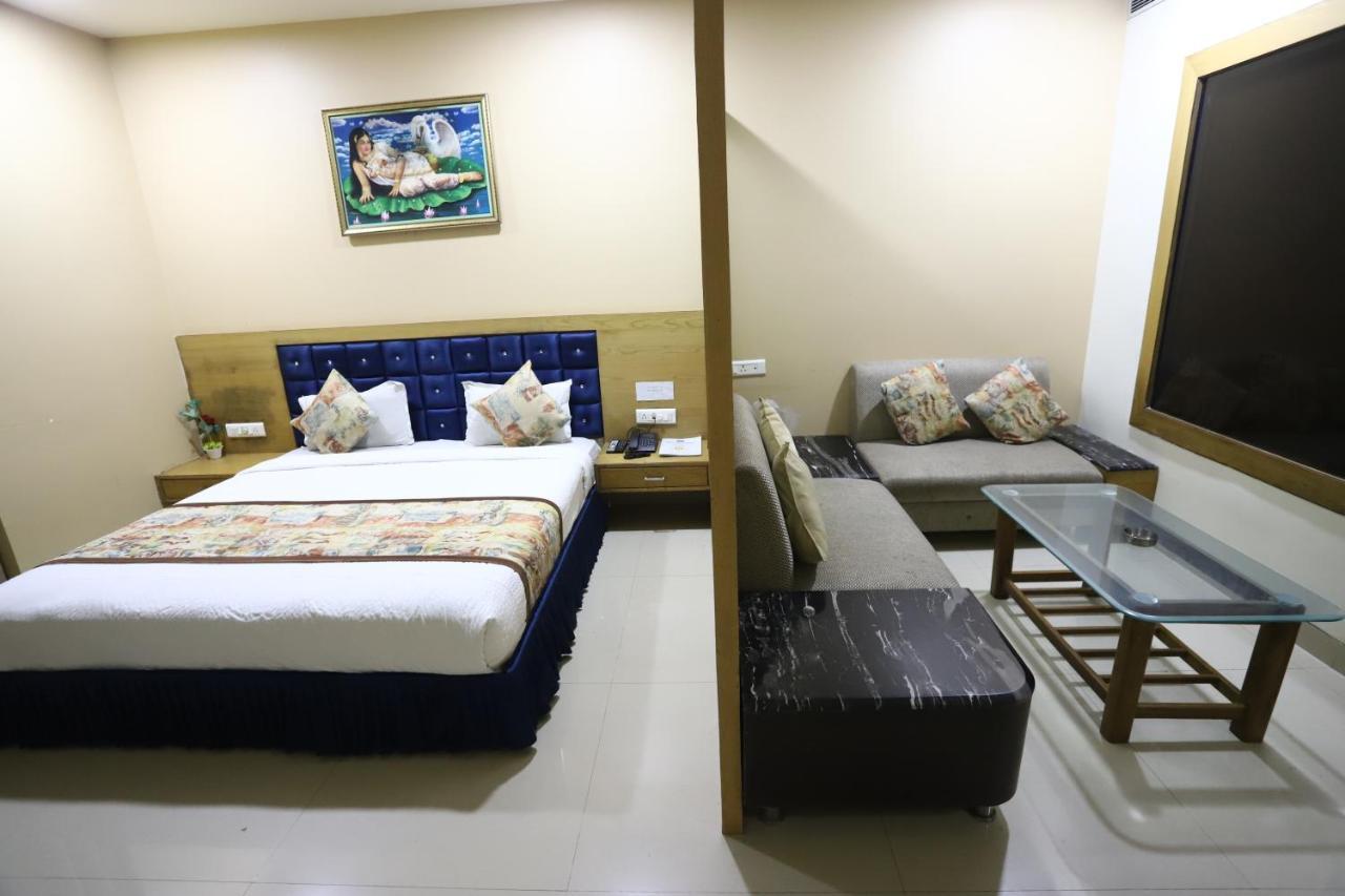בהופאל Hotel Blue Pearl מראה חיצוני תמונה