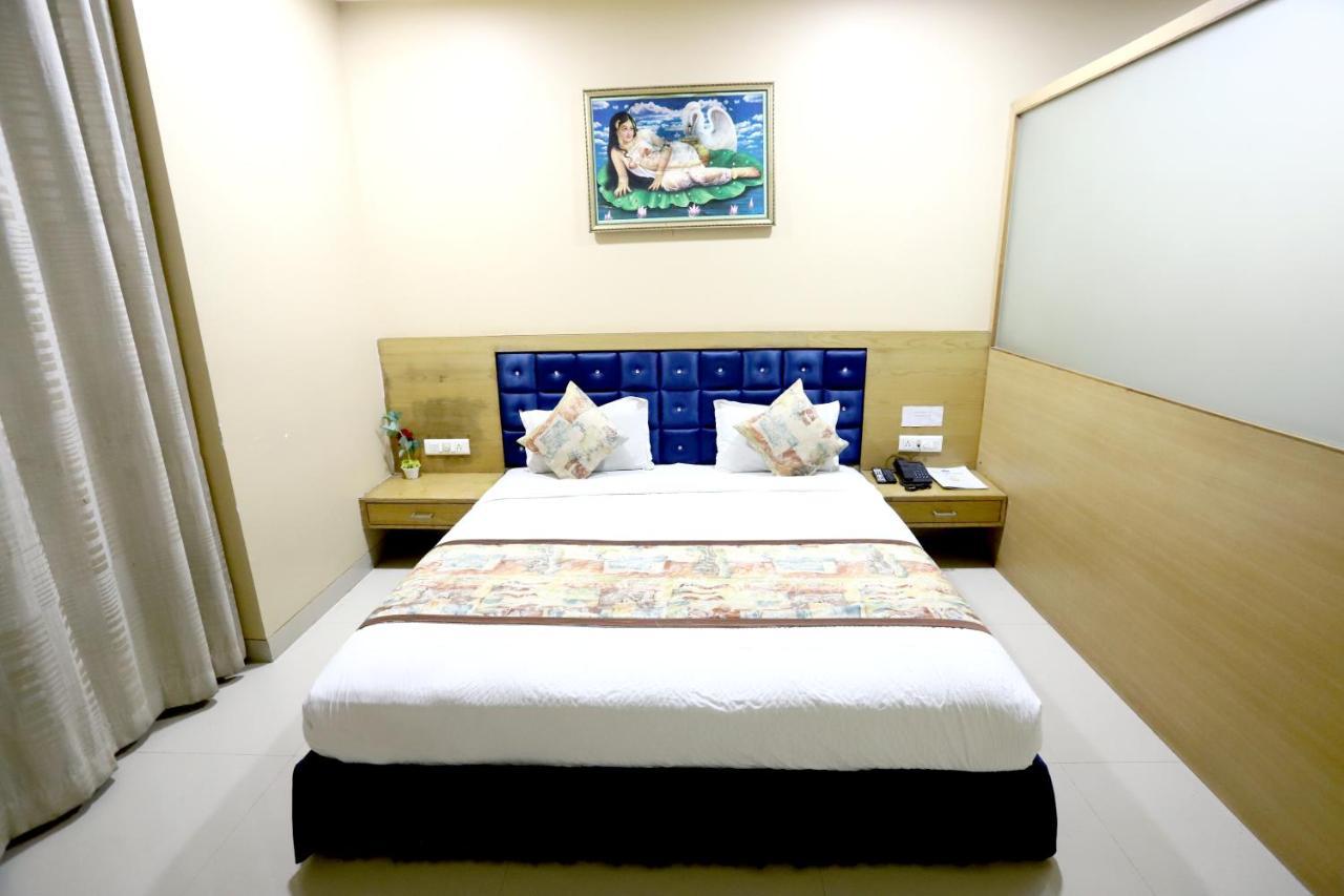בהופאל Hotel Blue Pearl מראה חיצוני תמונה
