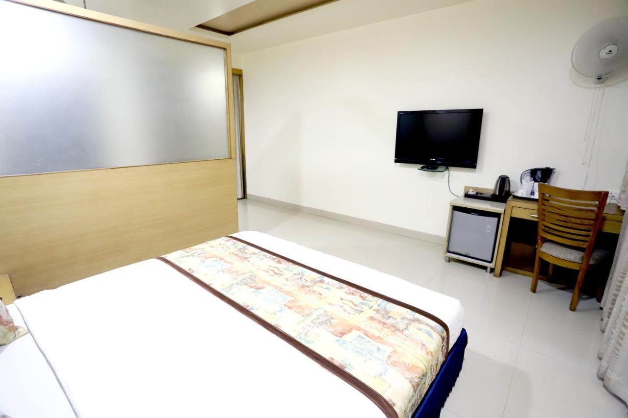 בהופאל Hotel Blue Pearl מראה חיצוני תמונה