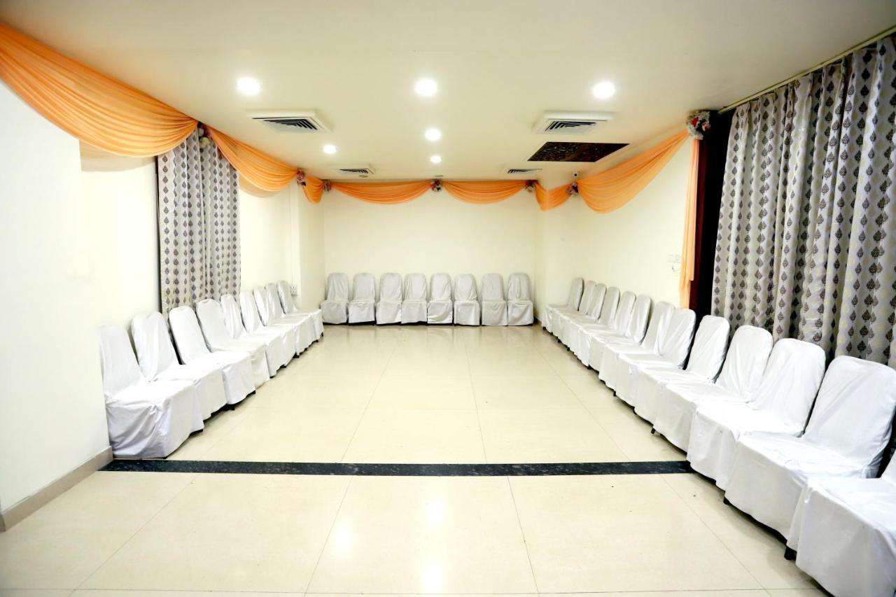 בהופאל Hotel Blue Pearl מראה חיצוני תמונה