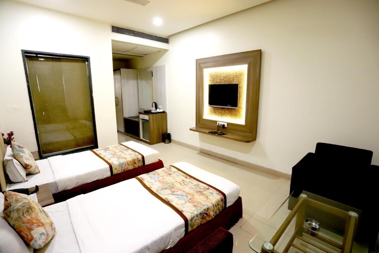 בהופאל Hotel Blue Pearl מראה חיצוני תמונה