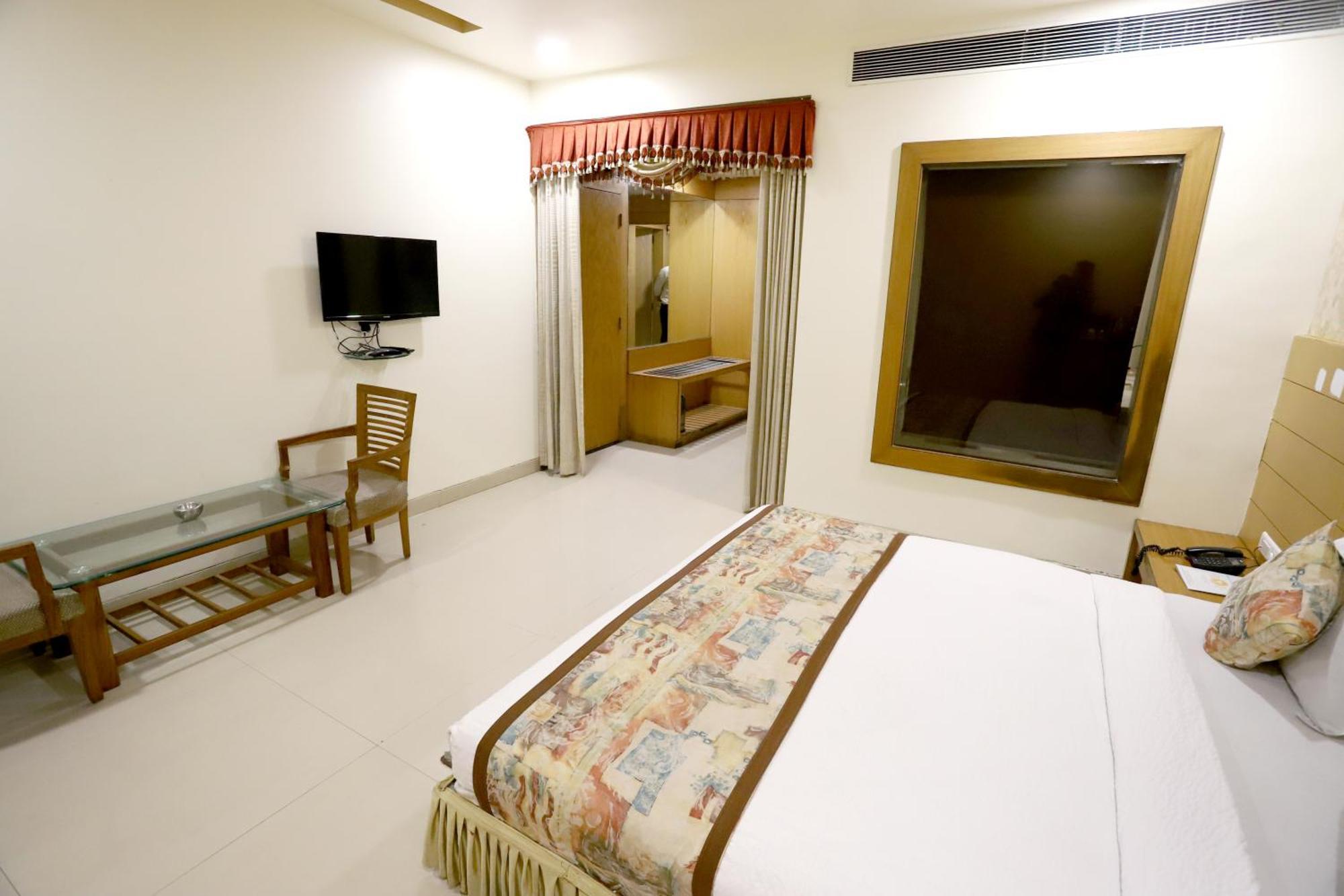 בהופאל Hotel Blue Pearl מראה חיצוני תמונה