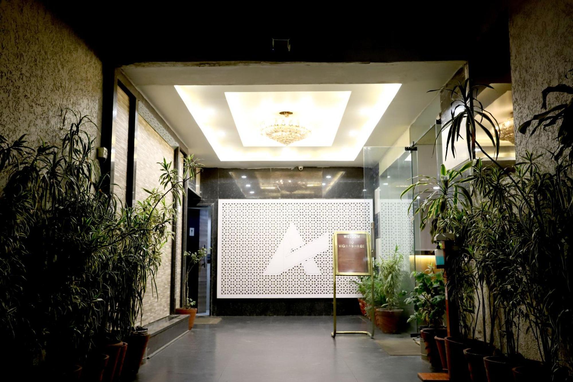 בהופאל Hotel Blue Pearl מראה חיצוני תמונה